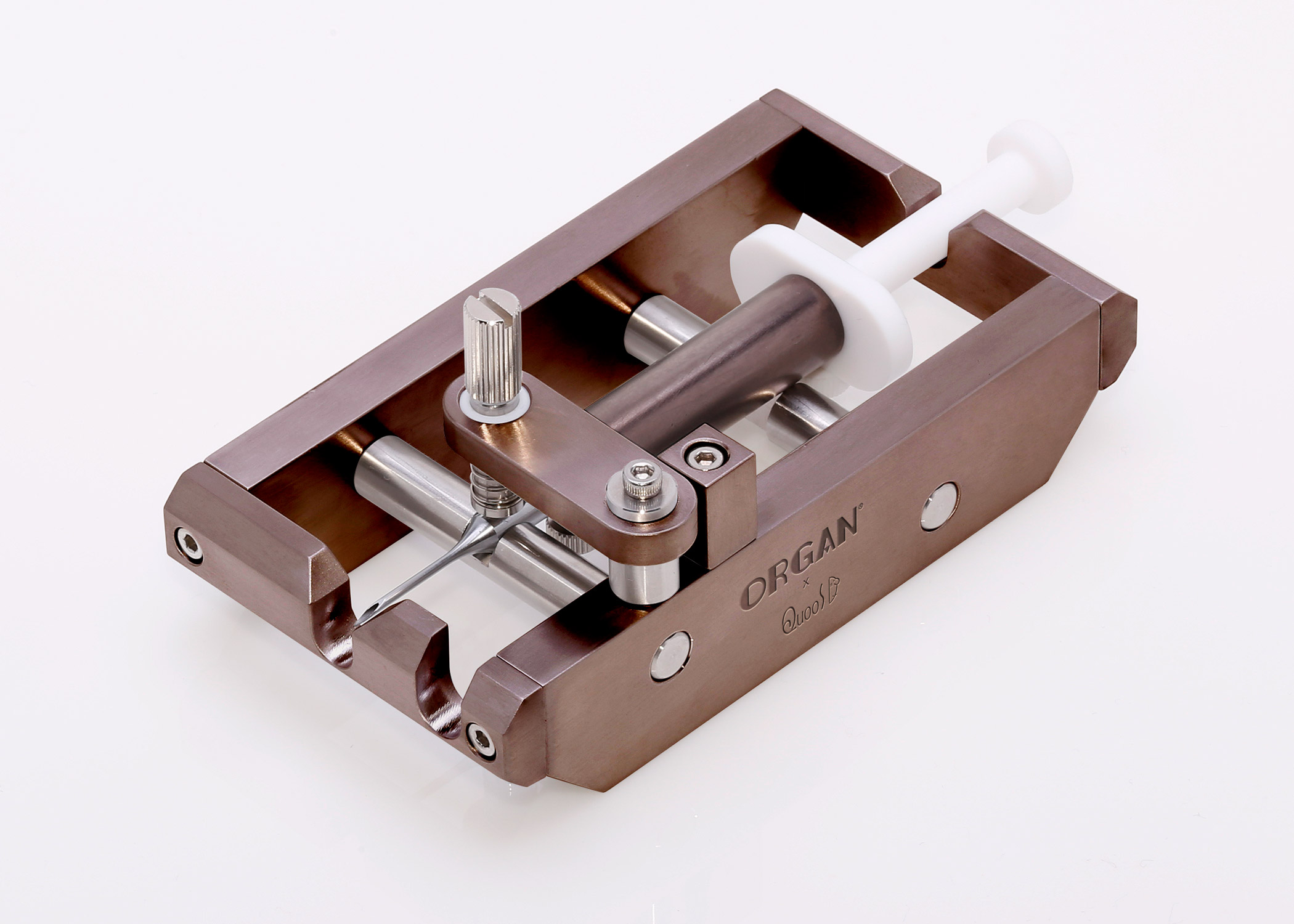 B00-LeftSlant-Niporin